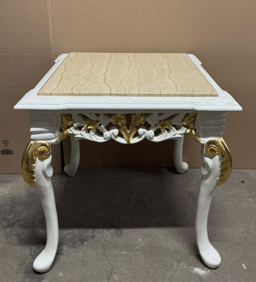 Barock Beistelltisch mit Marmorplatte Weiß / Gold / Beige 60 cm