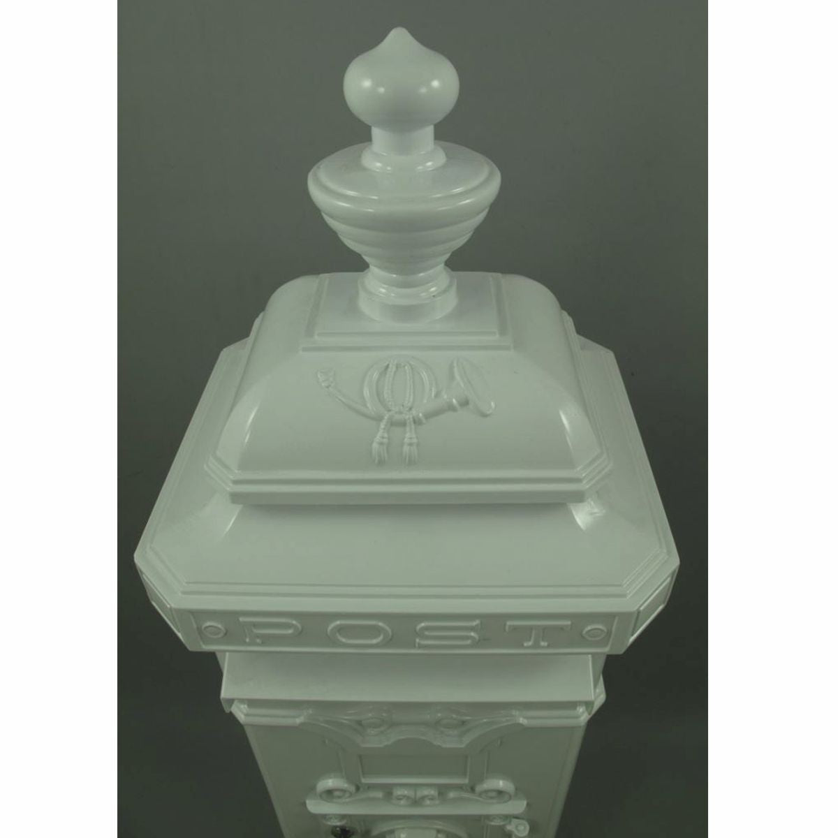 Jugendstil Standbriefkasten Weiß H. 110 cm - Nostalgischer Säulenbriefkasten