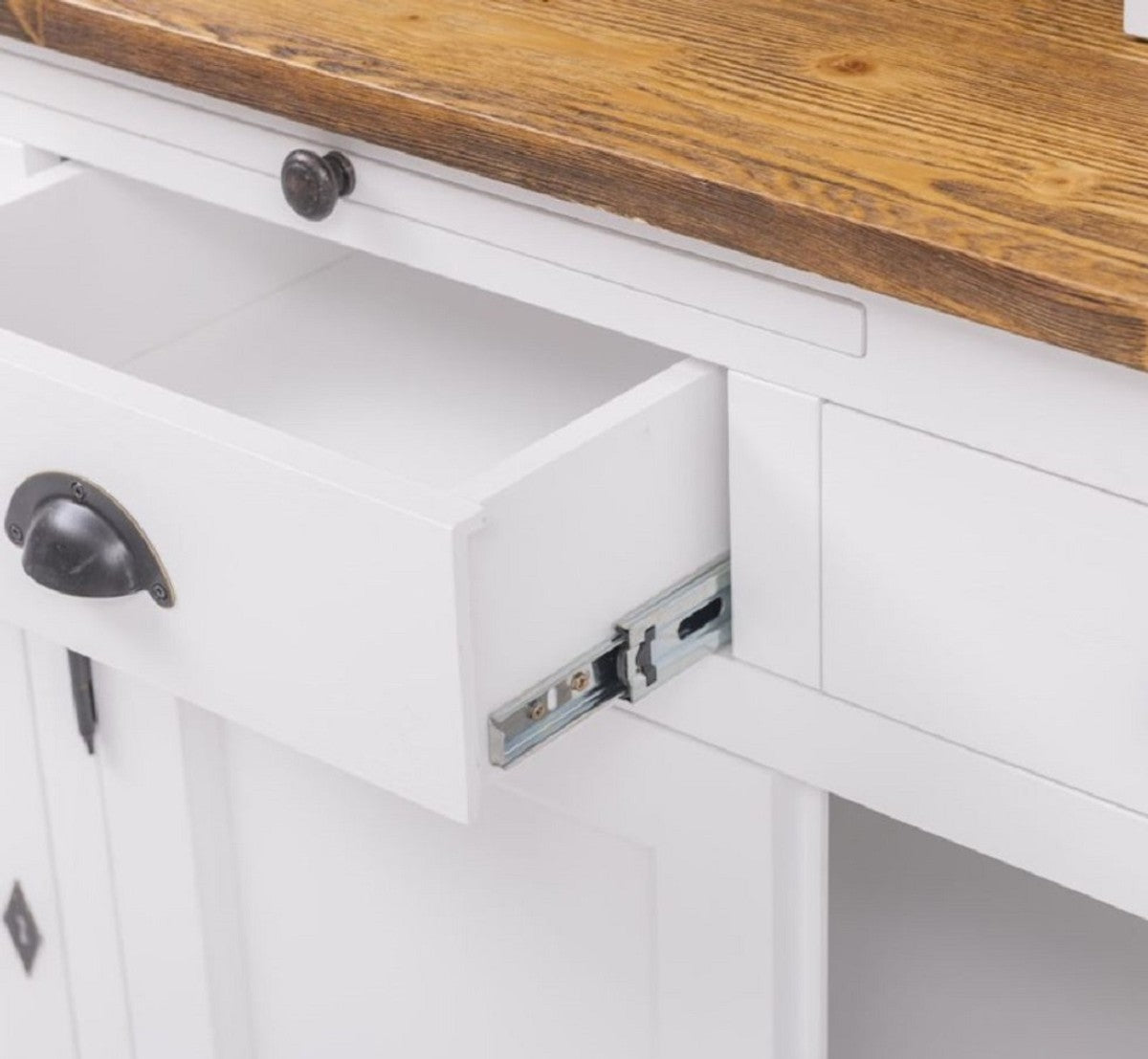 Landhausstil Esszimmerschrank Weiß / Braun 137 x 50 x H. 197 cm - Massivholz Küchenschrank - Esszimmer Möbel im Landhausstil - Landhausstil Esszimmer Einrichtung