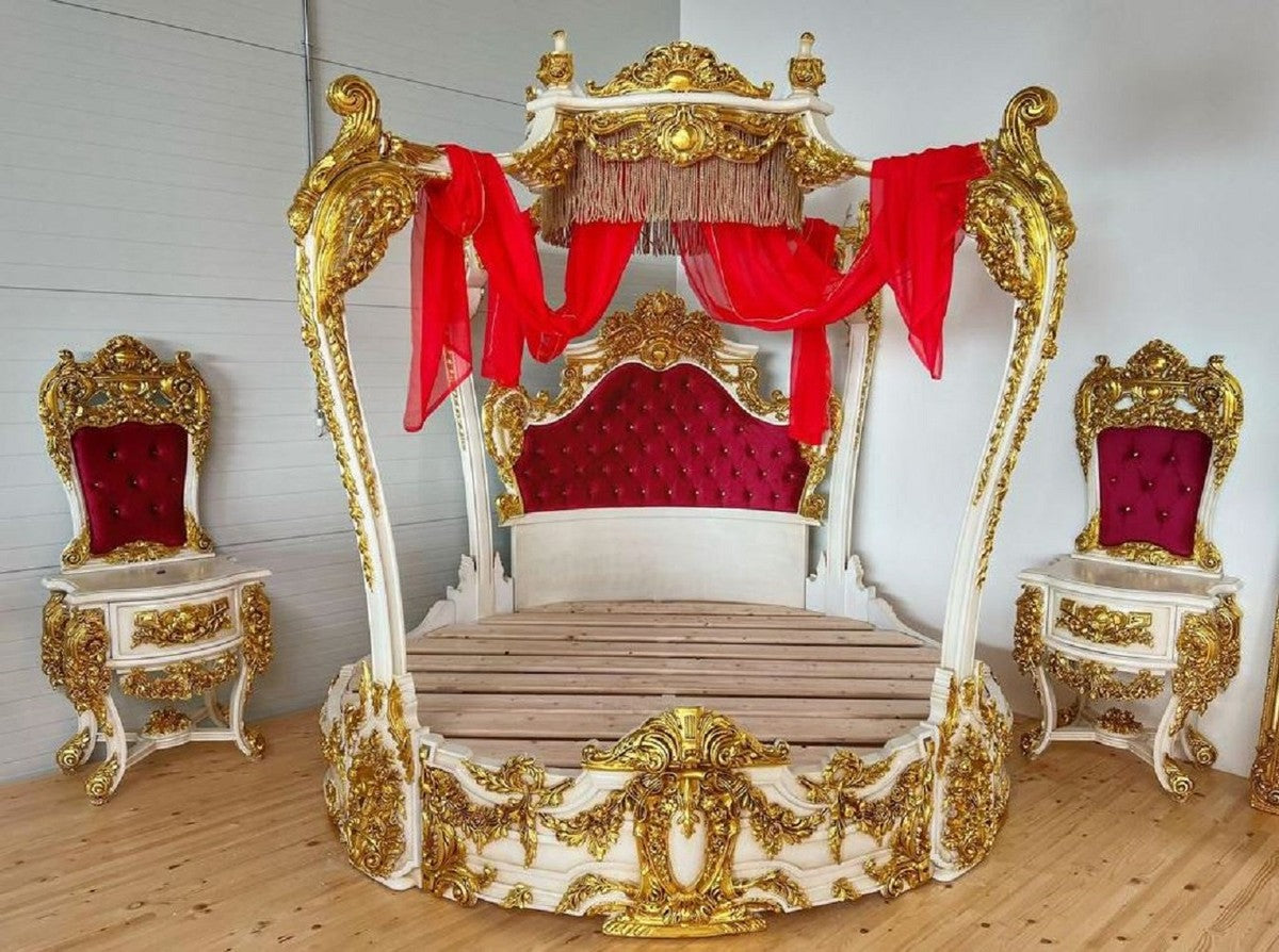 Barock Doppelbett Weiß / Gold / Bordeauxrot - Prunkvolles Massivholz Bett - Schlafzimmer Möbel im Barockstil - Barock Schlafzimmer Möbel - Edel & Prunkvoll