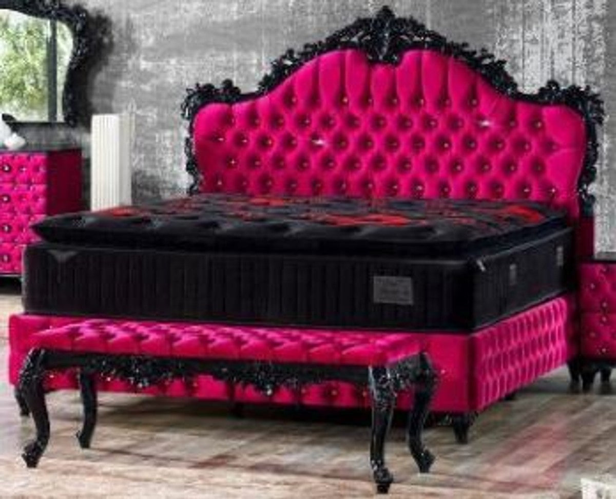 Barock Doppelbett Pink / Schwarz - Prunkvolles Samt Bett mit Glitzersteinen und Matratze - Schlafzimmer Möbel im Barockstil