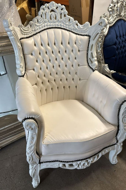 Barock Kunstleder Sessel Al Capone mit Glitzersteinen Weiß H. 128 cm