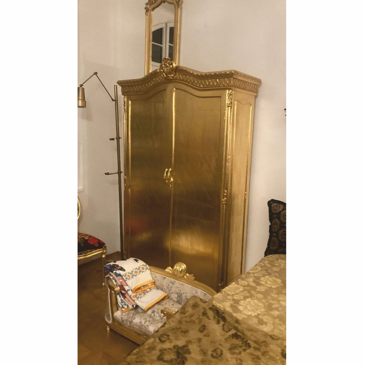 Barock Schlafzimmer Schrank mit 2 Türen Gold H. 220 cm - Barockstil Schlafzimmer Möbel
