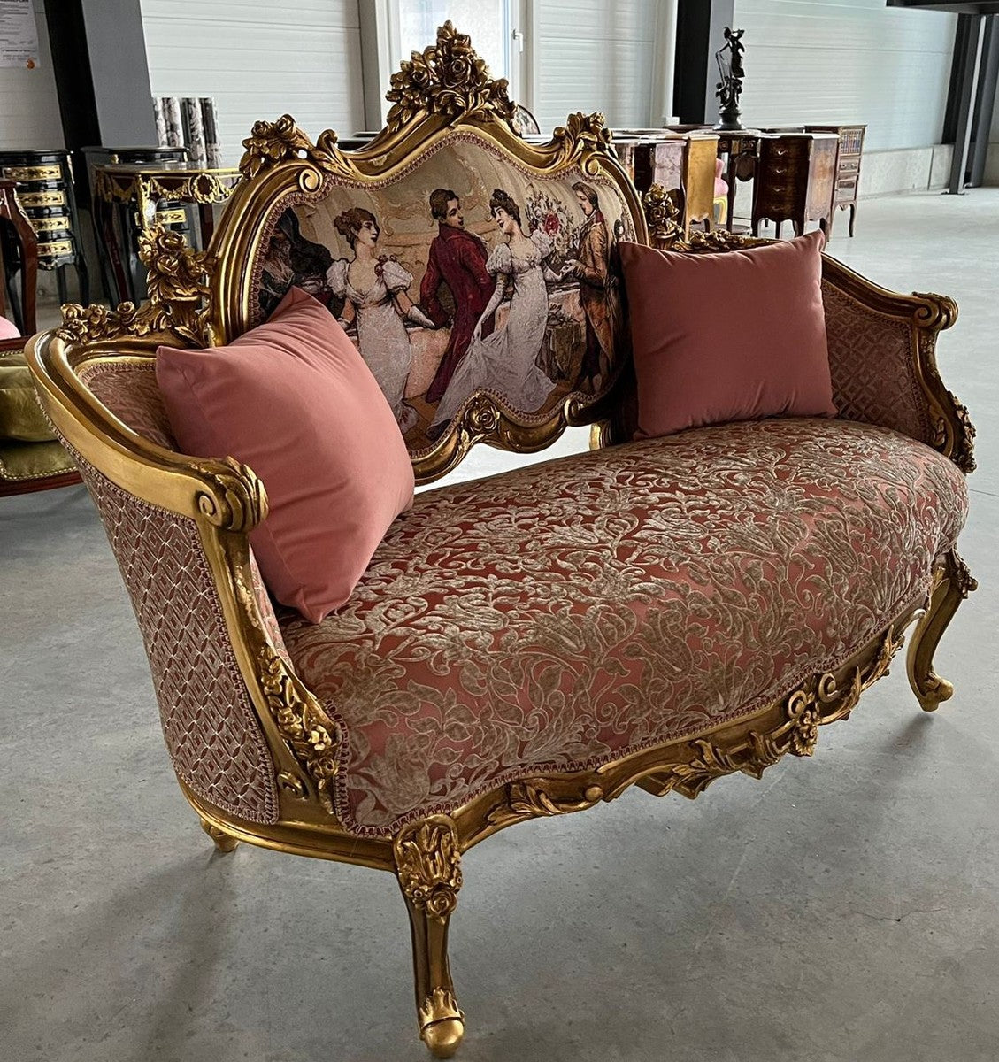 Barock Sofa Rosa / Mehrfarbig / Gold - Handgefertigtes Wohnzimmer Sofa im Barockstil - Prunkvolle Barock Möbel - Barockstil Wohnzimmer Möbel - Edel & Prunkvoll