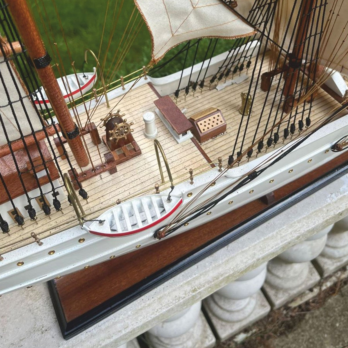 Deko Segelschiff US Coast Guard Weiß / Braun 97 cm - Modellschiff