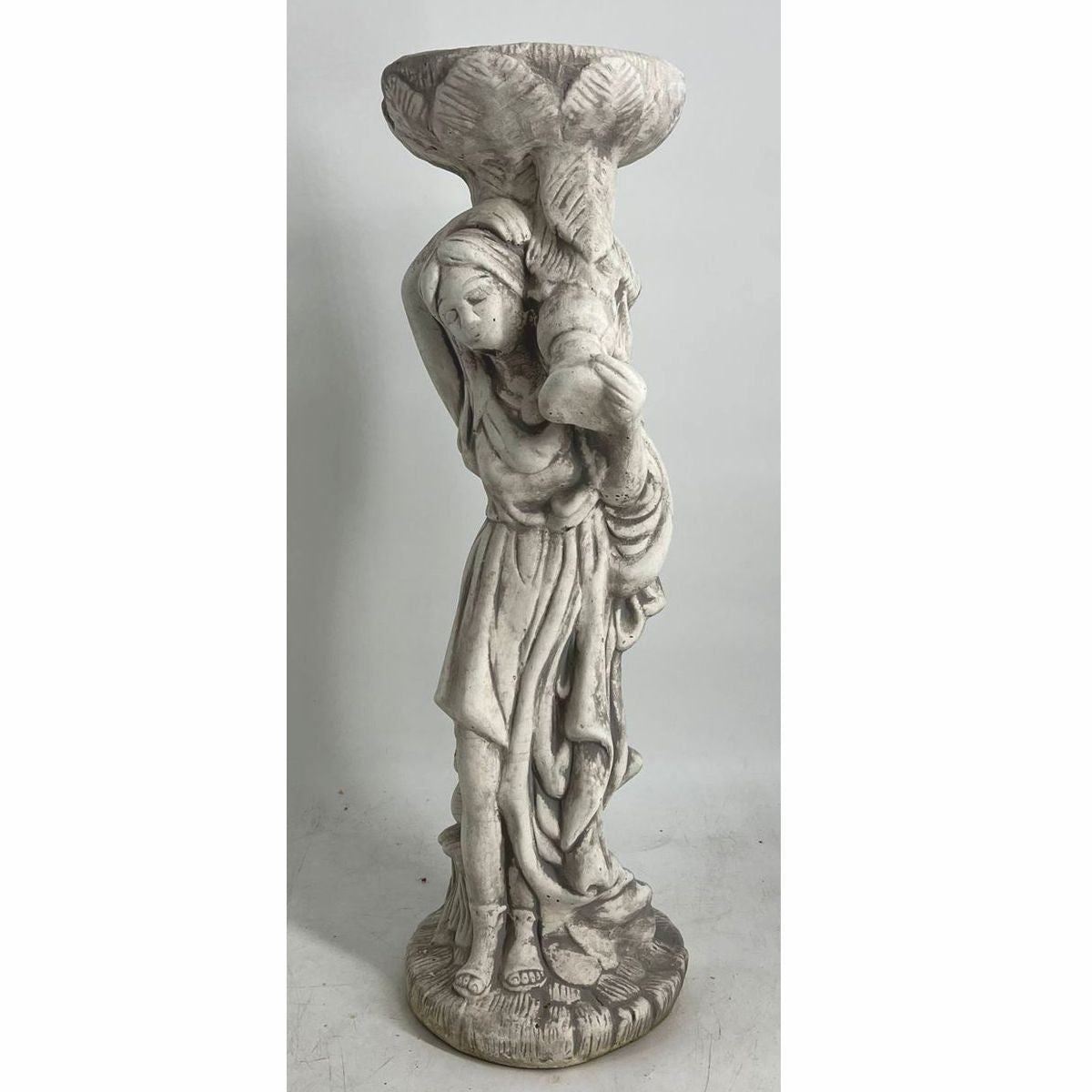 Jugendstil Garten Deko Beton Skulptur Frau mit Blumentopf Grau H. 60 cm
