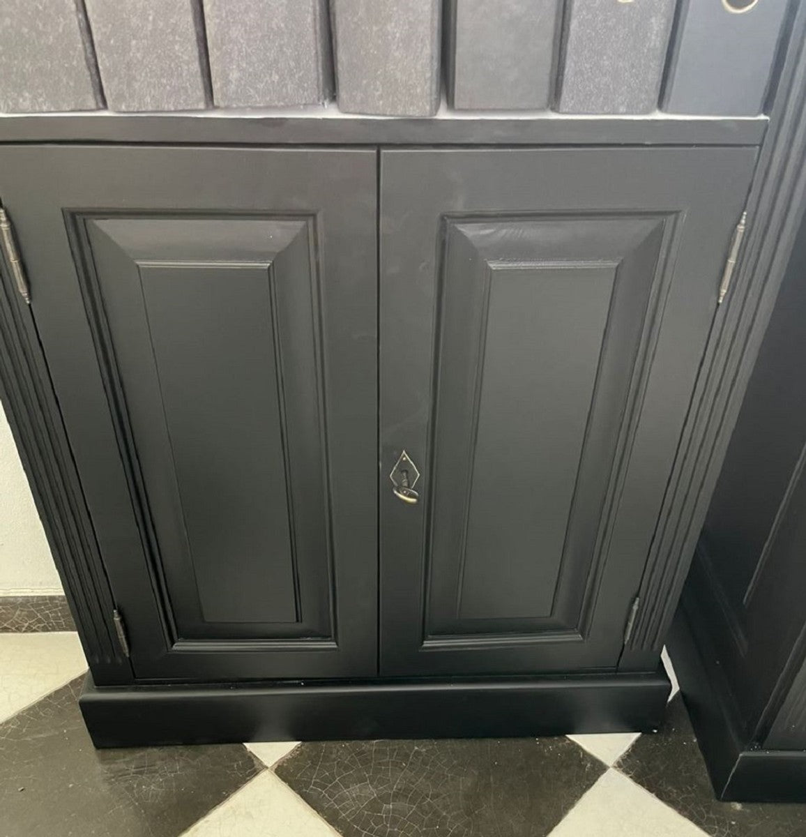 Landhausstil Bücherschrank Schwarz / Weiß H. 280 cm - Landhausstil Möbel