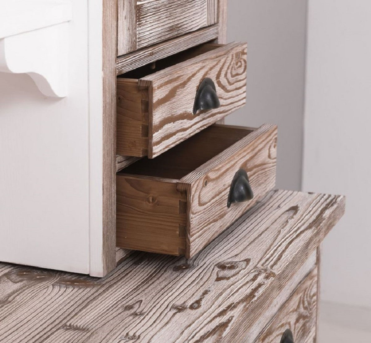 Landhausstil Esszimmerschrank Braun / Weiß 180 x 50 x H. 197 cm - Massivholz Küchenschrank - Esszimmermöbel im Landhausstil - Landhausstil Esszimmer Einrichtung