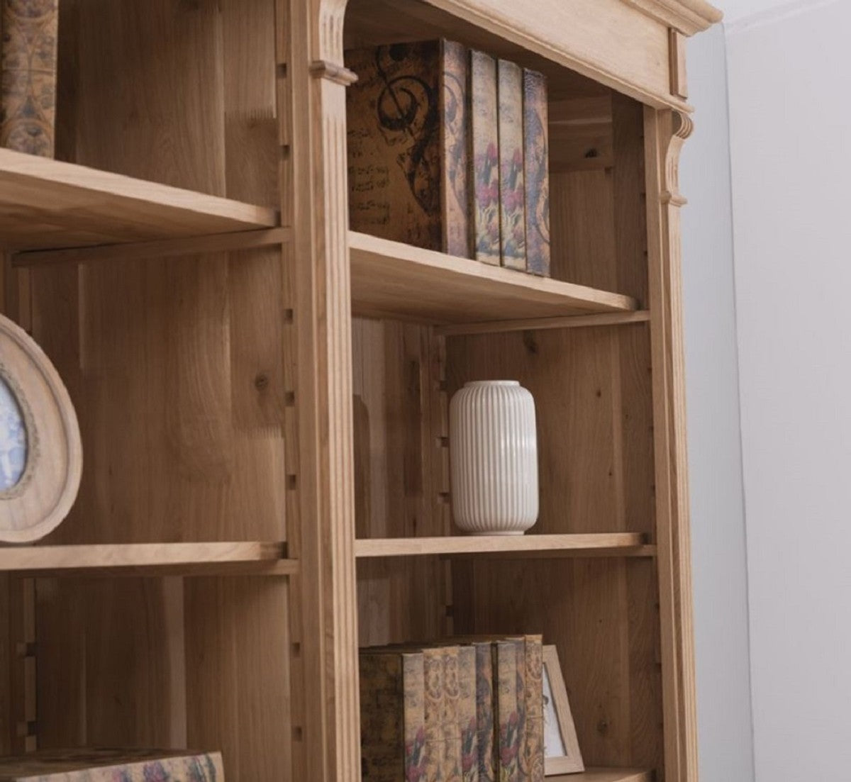 Landhausstil Eichenholz Schrank Naturfarben 223 x 51 x H. 228 cm - Landhausstil Massivholz Möbel