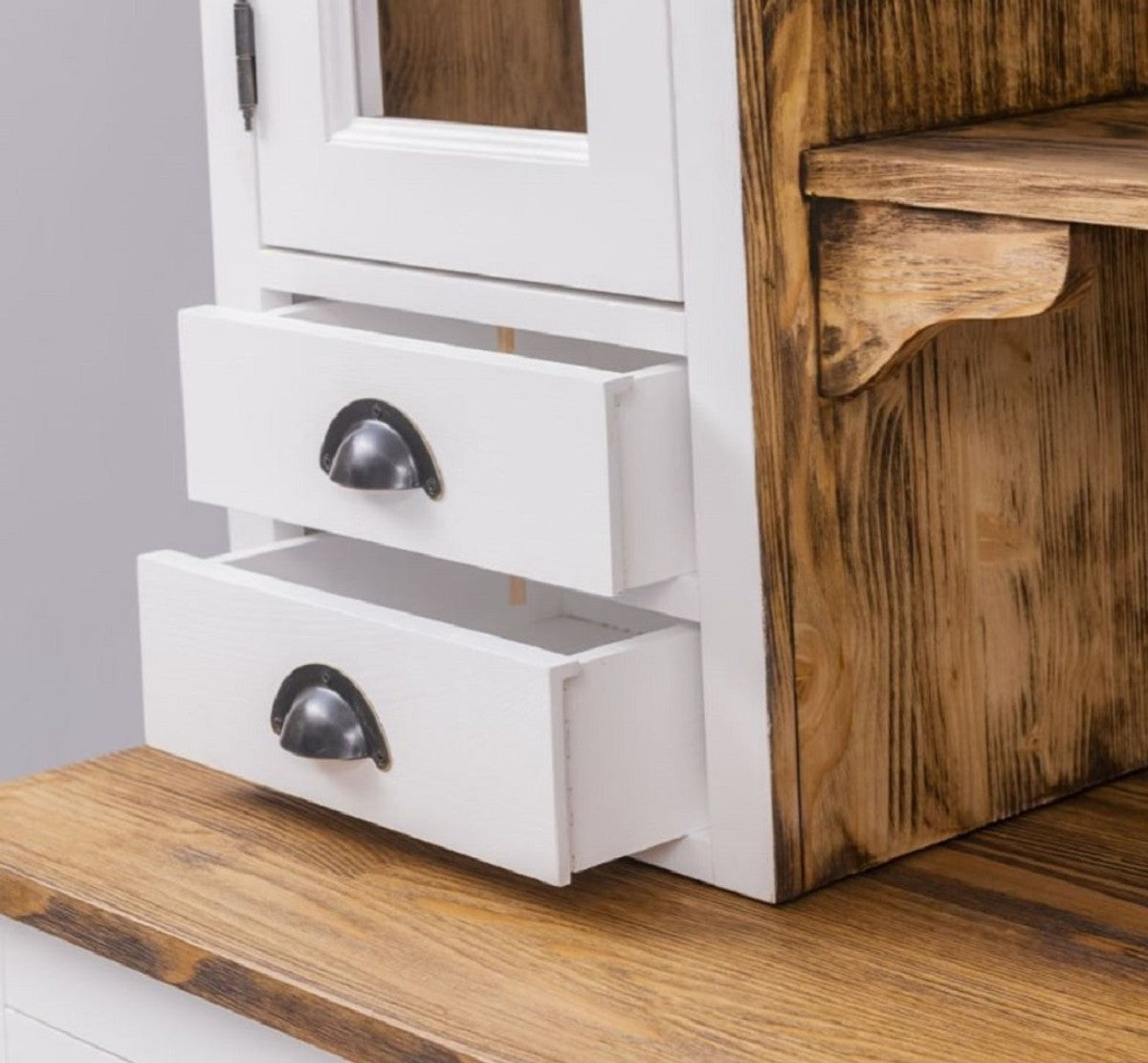 Landhausstil Esszimmerschrank Weiß / Braun 137 x 50 x H. 197 cm - Massivholz Küchenschrank - Esszimmer Möbel im Landhausstil - Landhausstil Esszimmer Einrichtung