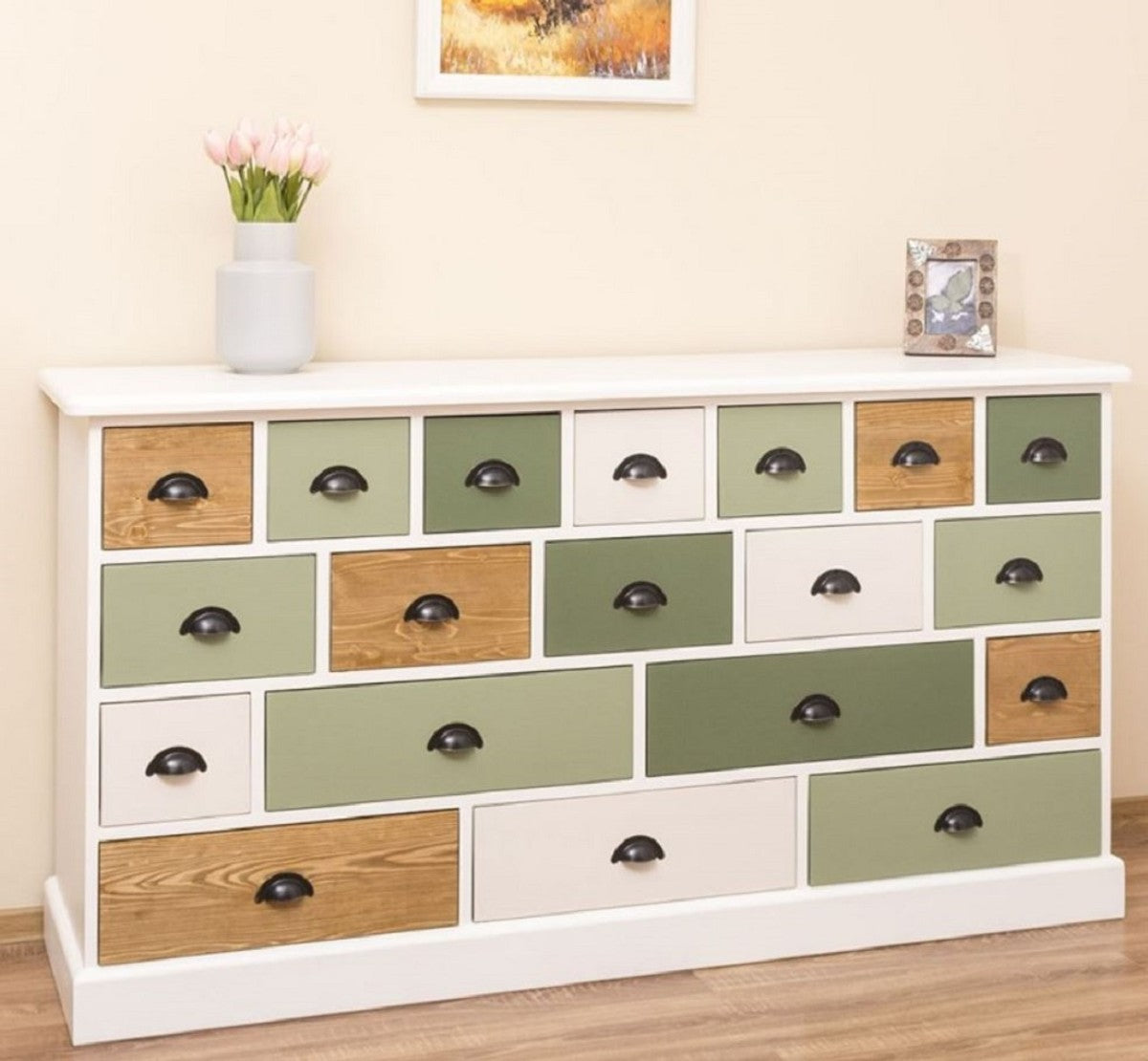 Landhausstil Kommode Weiß / Grün / Naturfarben 180 x 48 x H. 95 cm - Massivholz Schrank mit 19 Schubladen - Landhausstil Möbel - Möbel im Landhausstil - Landhausstil Einrichtung