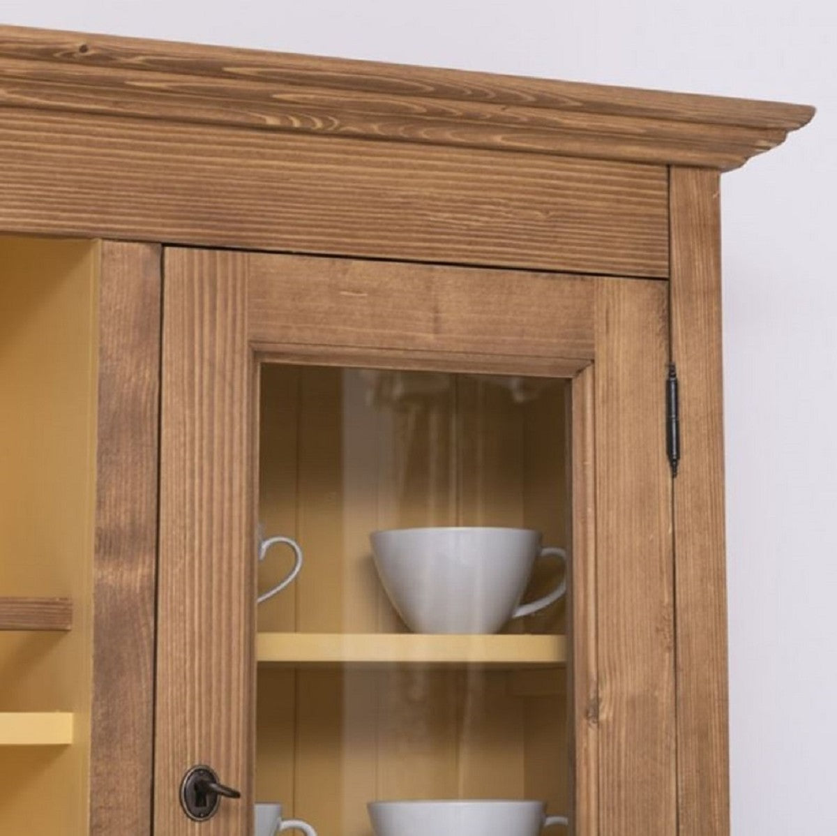 Landhausstil Esszimmerschrank Braun / Gelb 180 x 50 x H. 197 cm - Massivholz Küchenschrank - Esszimmermöbel im Landhausstil - Landhausstil Esszimmer Einrichtung