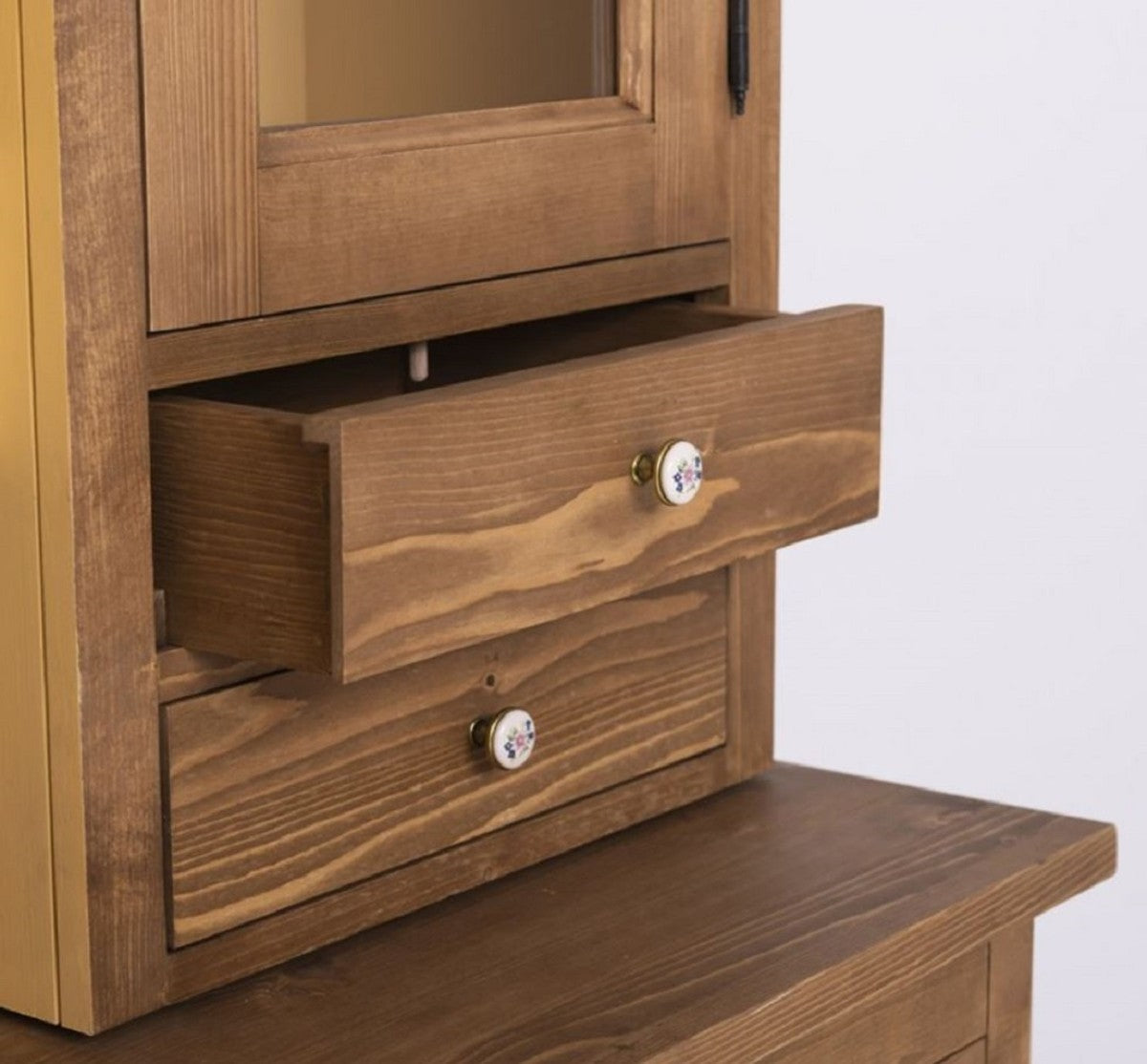 Landhausstil Esszimmerschrank Braun / Gelb 180 x 50 x H. 197 cm - Massivholz Küchenschrank - Esszimmermöbel im Landhausstil - Landhausstil Esszimmer Einrichtung