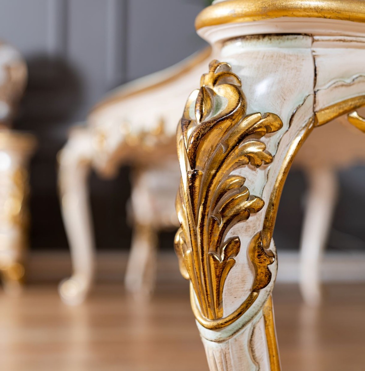 Pompöös by Luxus Barock Esszimmer Set Provence Beige / Weiß / Gold - Pompööse Barockstil Esszimmermöbel designed by Harald Glööckler