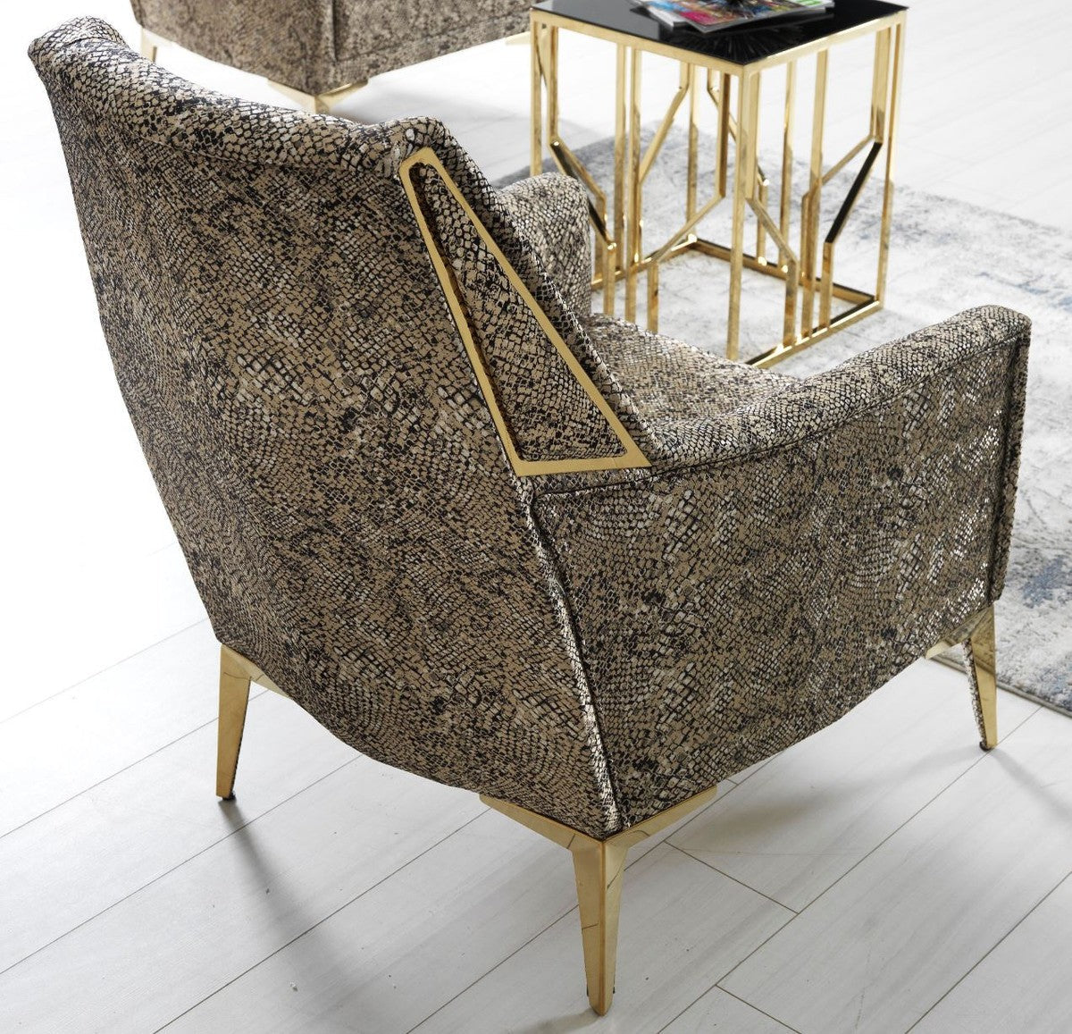 Luxus Wohnzimmer Set Grau / Gold - 2 Sofas & 2 Sessel & 1 Couchtisch - Moderne Wohnzimmer Möbel - Luxus Qualität