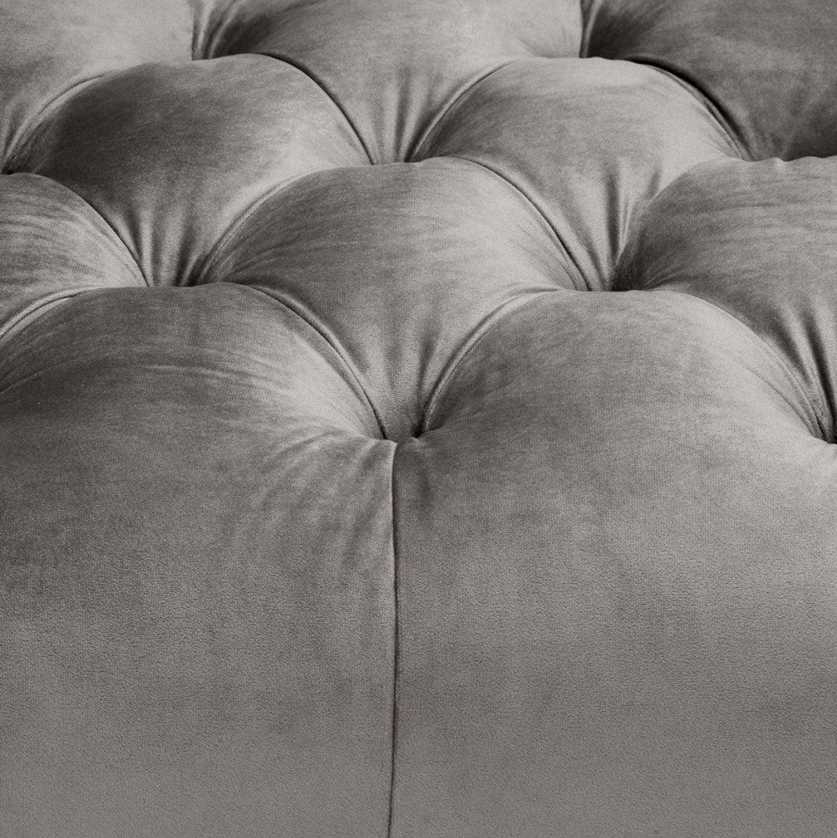 Luxus Wohnzimmer Sessel Grau / Schwarz / Messingfarben 93 x 85 x H. 79 cm - Chesterfield Möbel