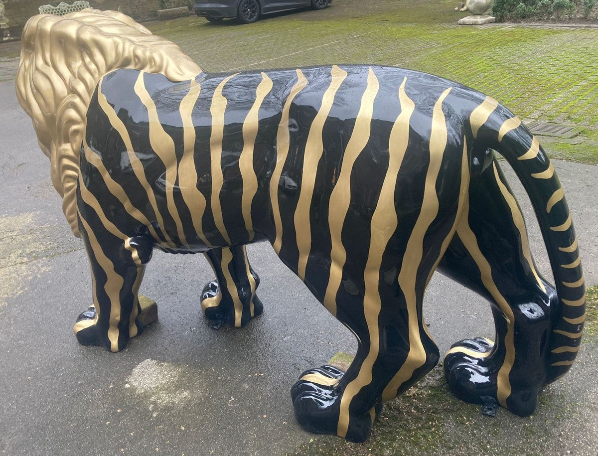 Luxus XXL Deko Skulptur Löwe Schwarz / Gold 190 cm
