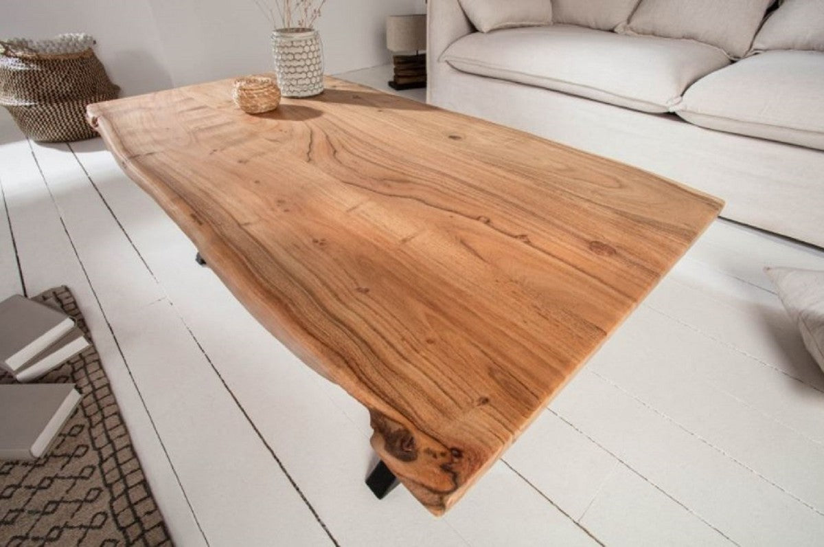 Massivholz Couchtisch mit Metallbeinen Naturfarben / Schwarz 118 x 60 x H. 40 cm - Rechteckiger Wohnzimmertisch - Massivholz Wohnzimmer Möbel