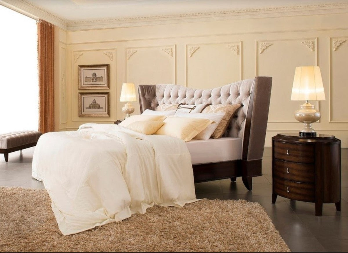 Neoklassisches Doppelbett Grau / Dunkelbraun 240 x 230 x H. 134 cm - Massivholz Bett mit Kopfteil und edlem Velourstoff - Schlafzimmer Möbel im Neoklassischem Stil