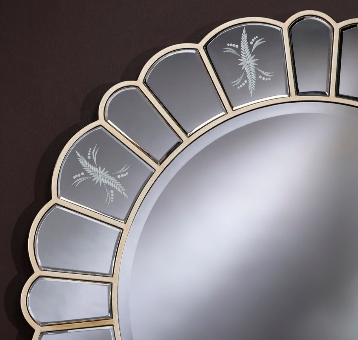 Wandspiegel mit dekorativen Gravuren Ø 100 cm - Luxus Wohnzimmer Accessoires