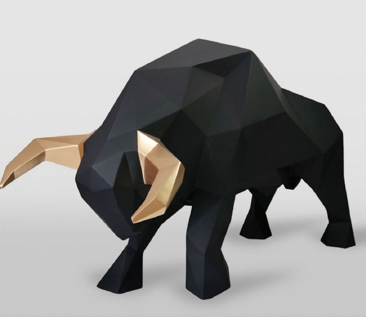XXL Deko Skulptur Stier Schwarz / Gold 220 cm - Lebensgroße Abstrakte Garten Deko Figur