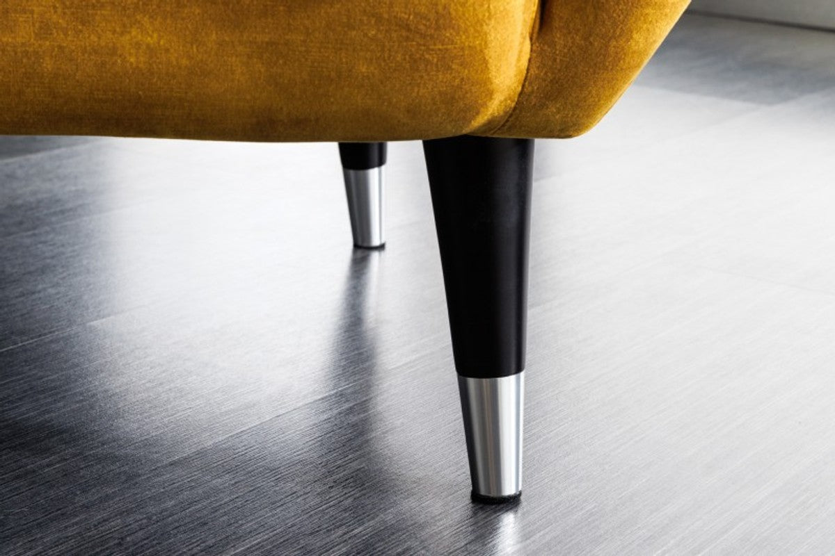 Chesterfield Sessel Senfgelb / Schwarz / Silber Ohrensessel aus dem Hause Casa Padrino