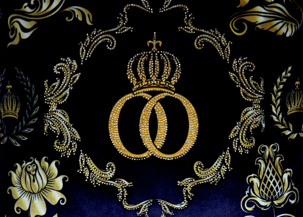 Harald Glööckler Luxus Deko Barock Kissen Pompöös by Schwarz / Gold Krone Deluxe mit Strass Steinen - Glööckler Kissen AAA