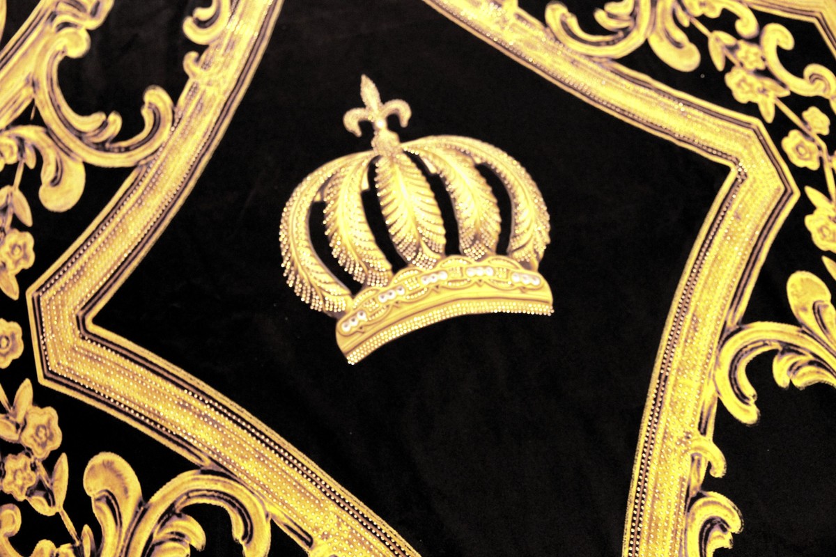 Luxus Wohndecke Pompöös by Barock Krone Schwarz / Gold von Harald Glööckler mit Glitzersteinen