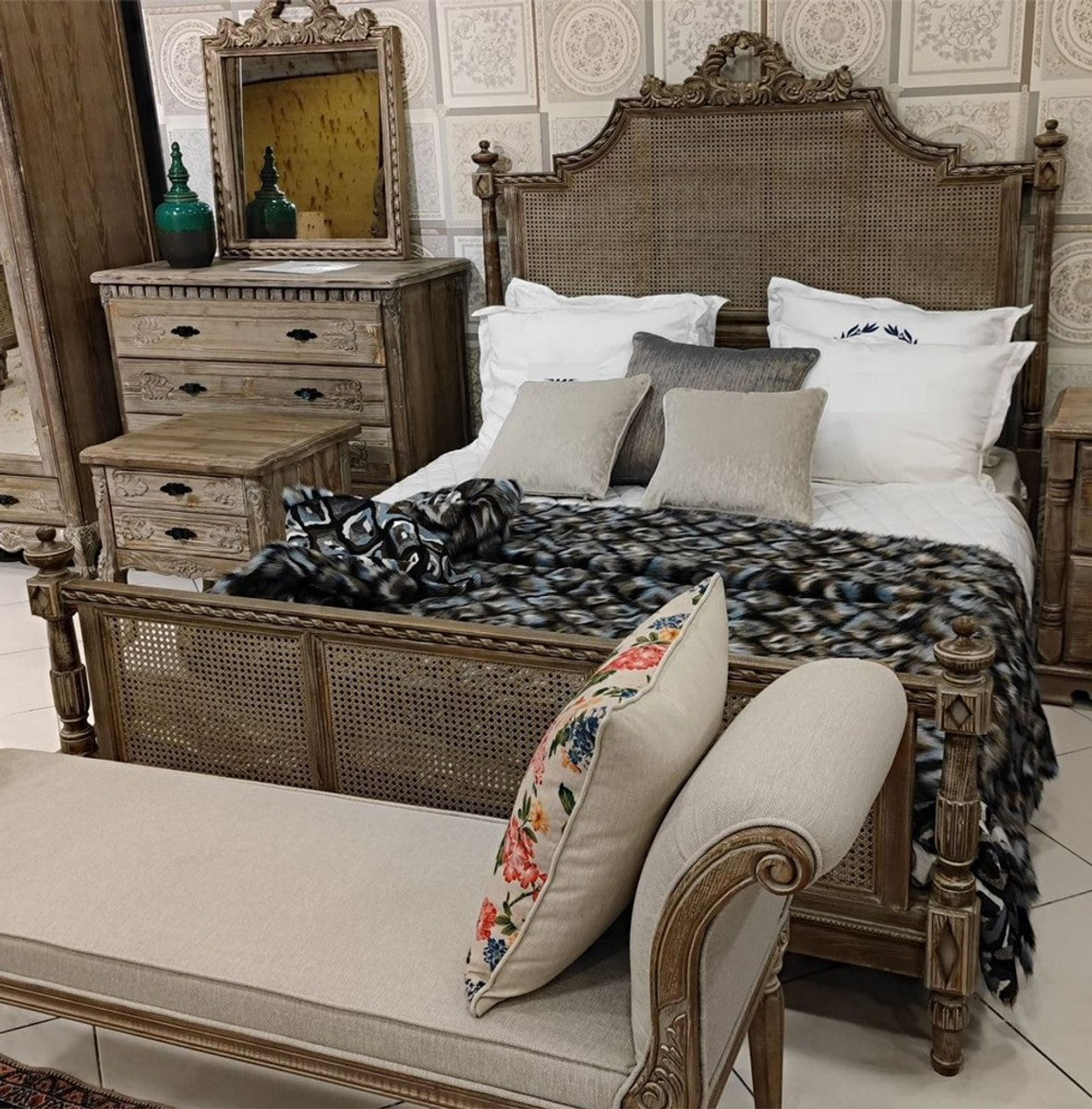 Pompöös by Luxus Barock Sitzbank Provence Grau / Braun 170 cm - Designed by Harald Glööckler