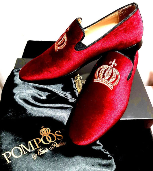 Pompöös by Luxus Samt Slipper Krone Bordeauxrot / Gold - Verschiedene Schuhgrößen - designed by Harald Glööckler